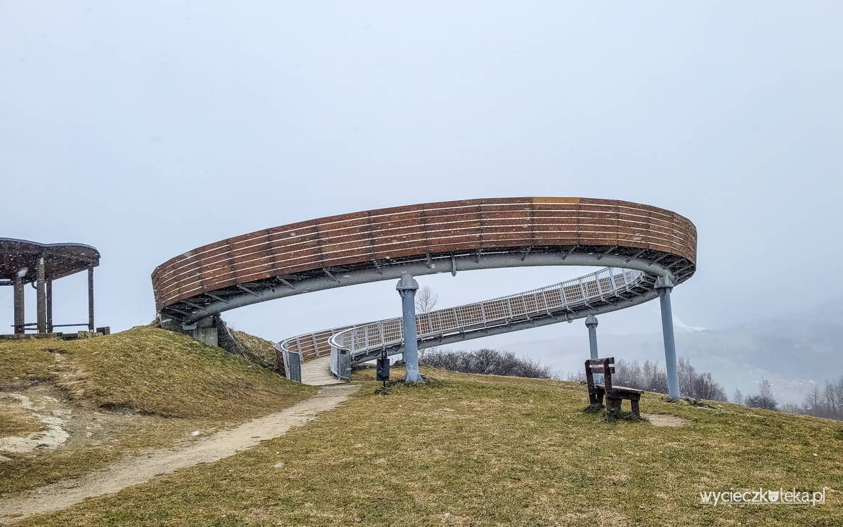 Platforma widokowa Ślimak w Woli Kroguleckiej – panorama Beskidów
