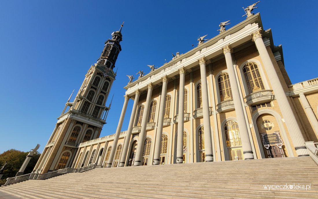 Wieża widokowa w Licheniu Starym. Zobacz bazylikę i pojezierze z góry