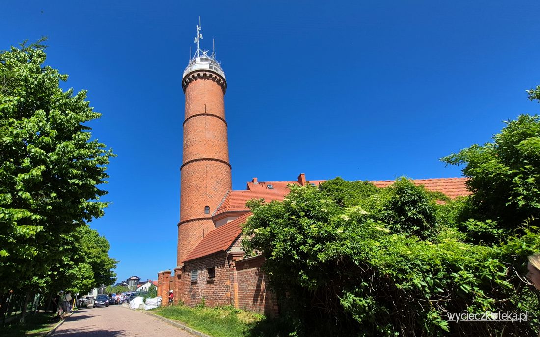 Latarnia morska w Jarosławcu na Pomorzu Zachodnim